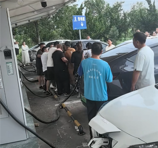 租宝北京牌照新能源车转让及价格：老司机带你避开这些坑！